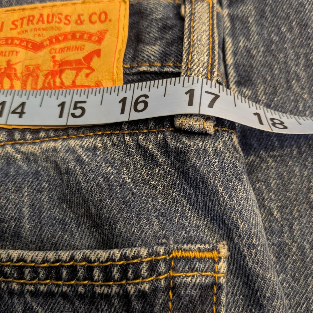 Levi's Men's Classic Denim Jeans Pre-loved Great Condition Straight Leg